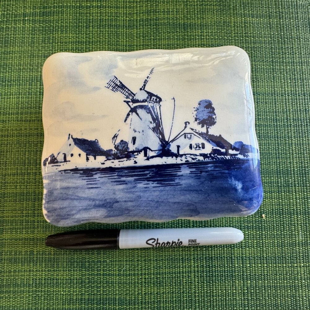 Delft Ceramic Table Box / Trinket Box - Picture 7 of 11